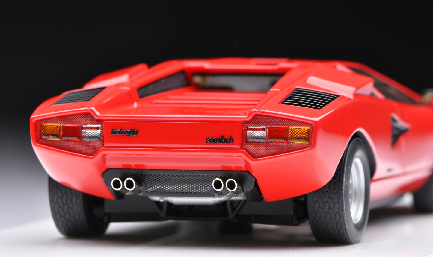1:43 MakeUp Lamborghini Countach LP400 (Head lamp up)  Red EM822B