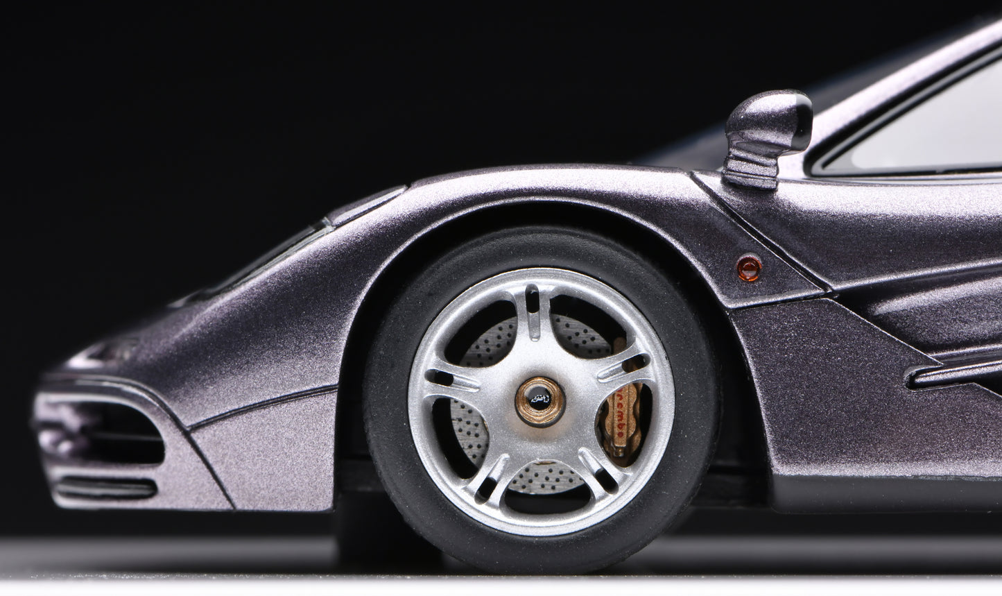 1:43 MakeUp McLaren F1 (Road car) 1995 S/N 029 Creighton Brown EM748K