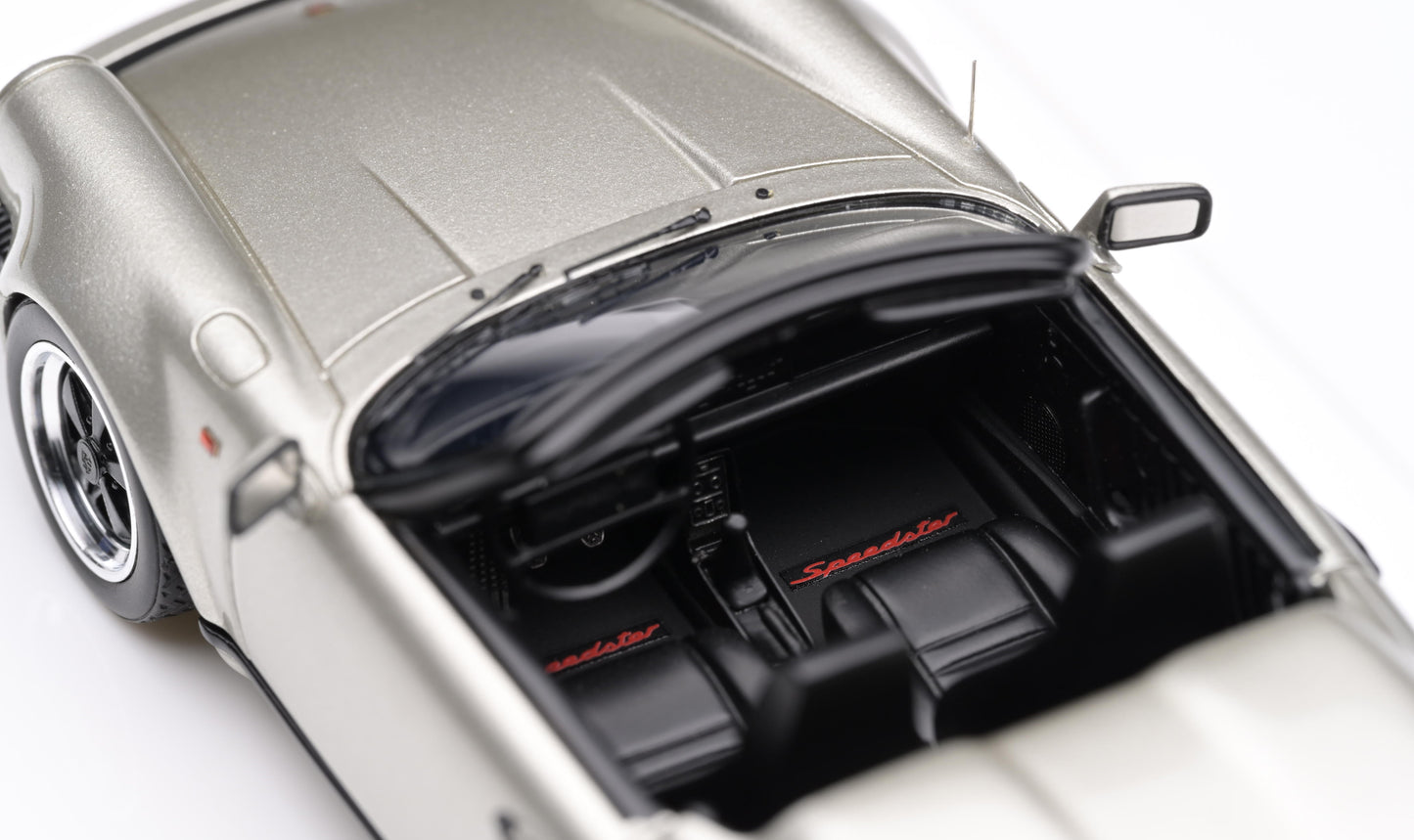 1:43 MakeUp Porsche 911 Carrera 3.2 Speedster TurboLook VM138G