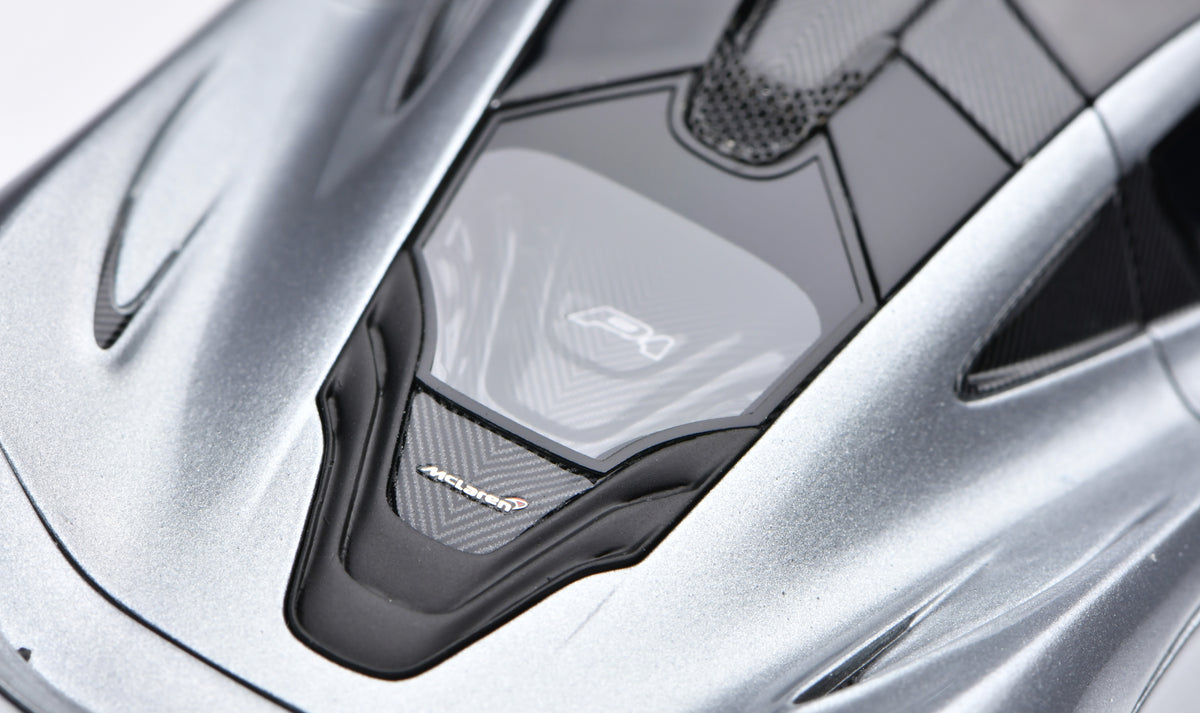 1:43 MakeUp McLaren P1 2013 Ice Silver EM741E
