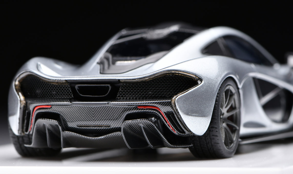 1:43 MakeUp McLaren P1 2013 Ice Silver EM741E