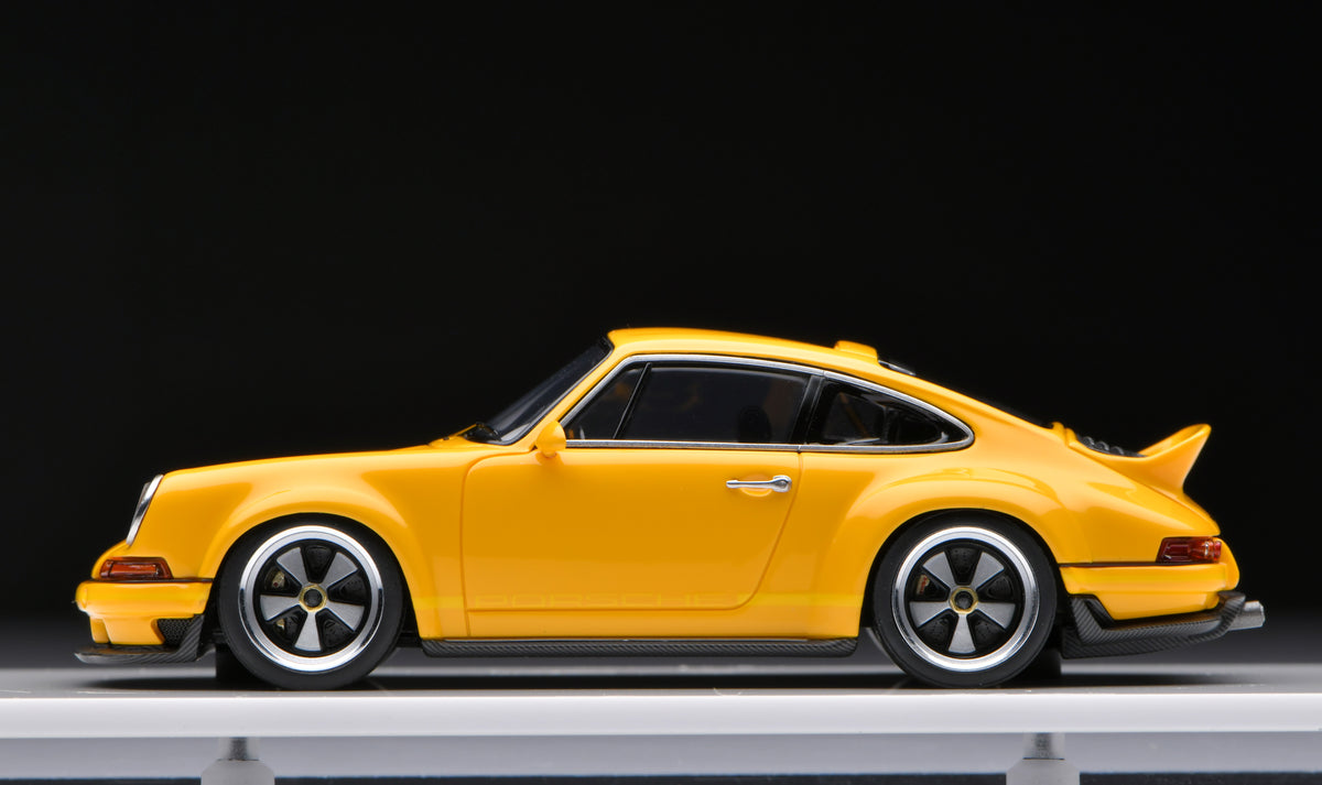 1:43 MakeUp Singer DLS Speed Yellow EM427T