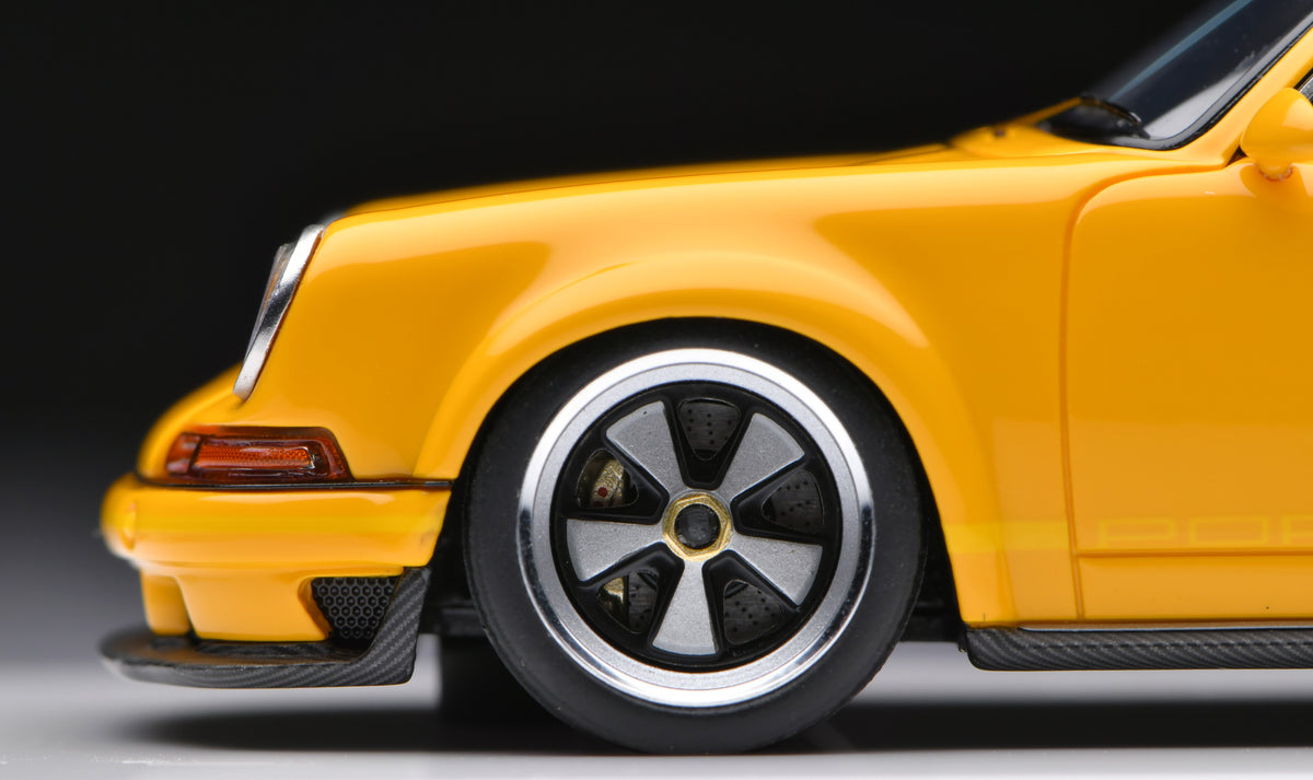 1:43 MakeUp Singer DLS Speed Yellow EM427T