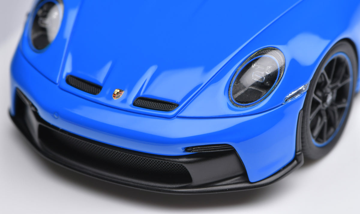 1:43 MakeUp Porsche 911 (992) GT3 2021 Shark Blue EM758A
