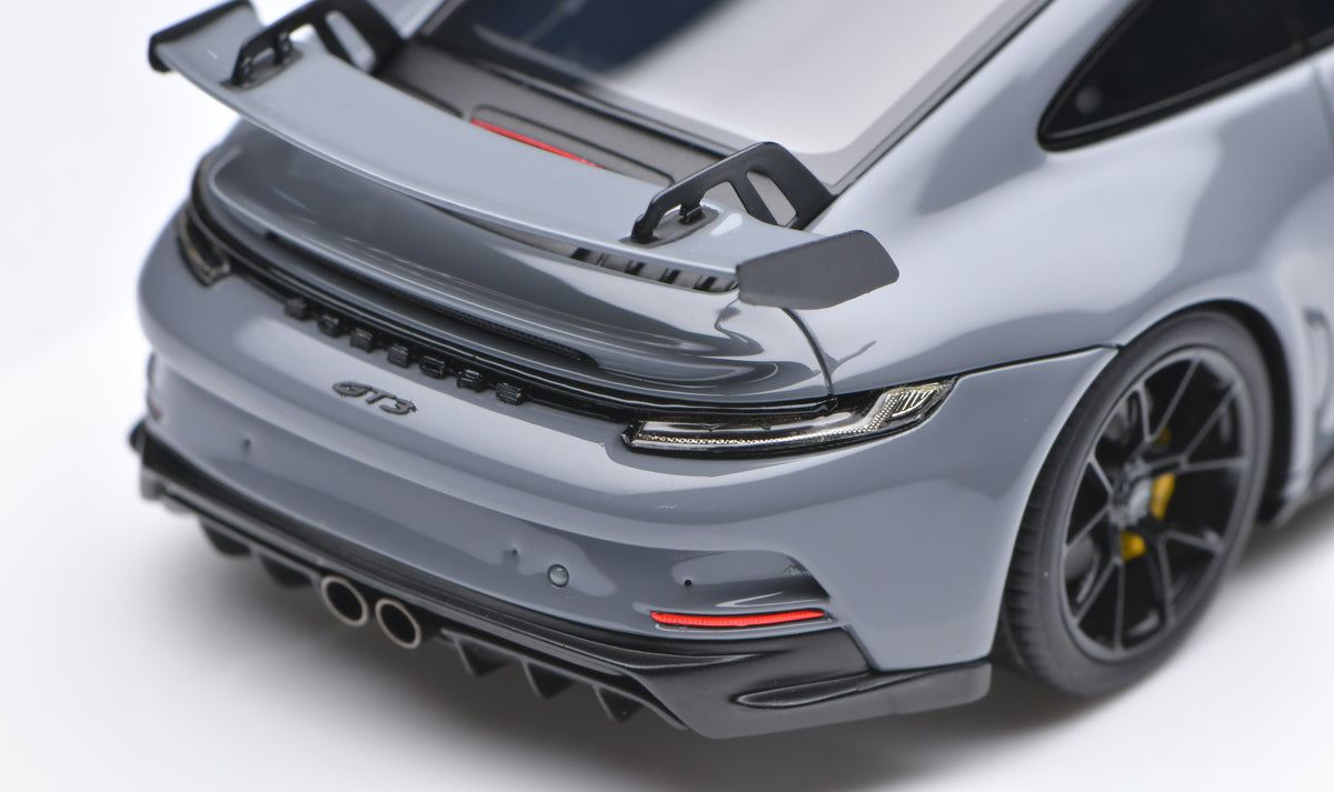 1:43 MakeUp Porsche 911 (992) GT3 2021 China Gray EM758D