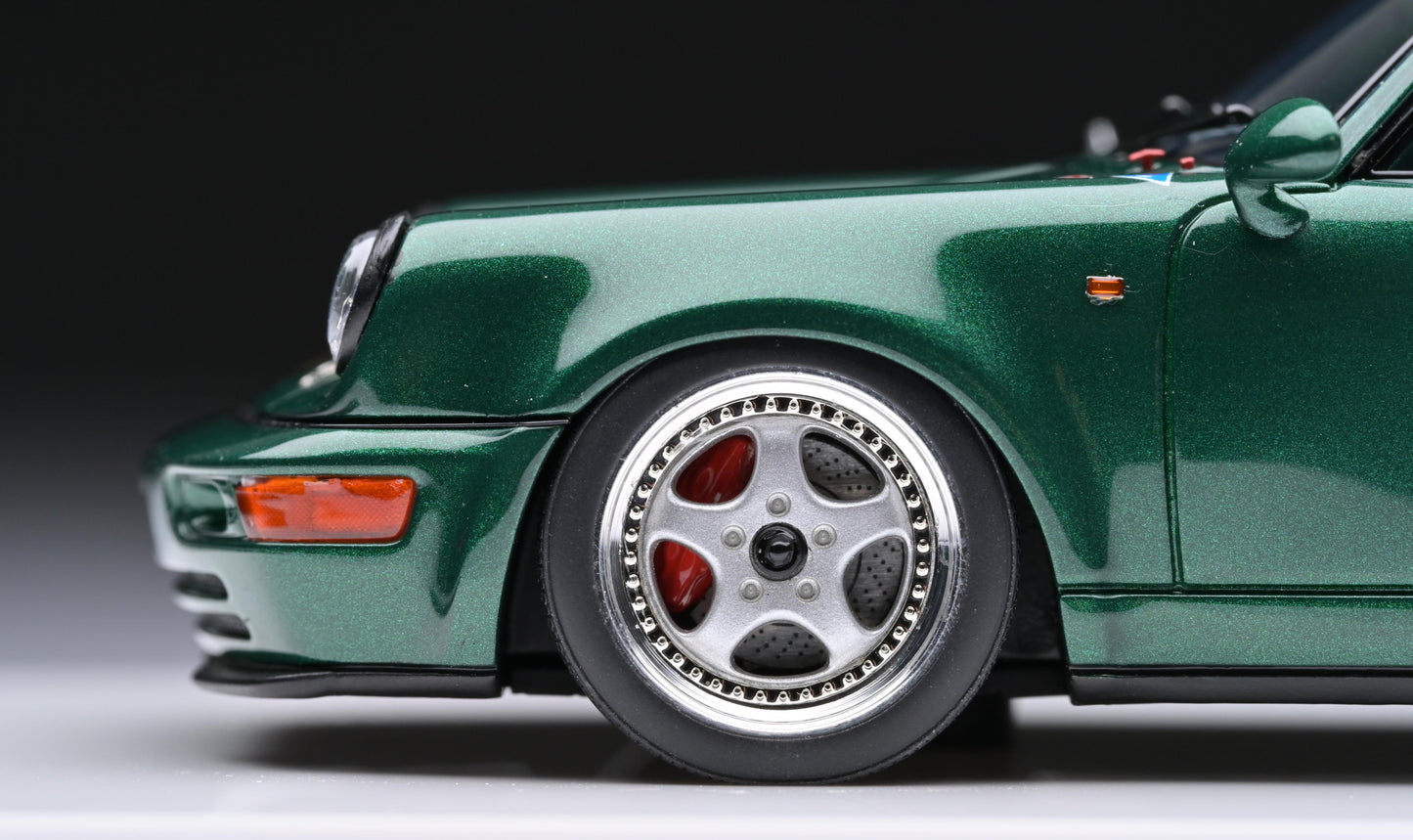1:43 MakeUp Porsche 911 (964) Carrera 3.8 RSR Forest Green Metalic VM162I