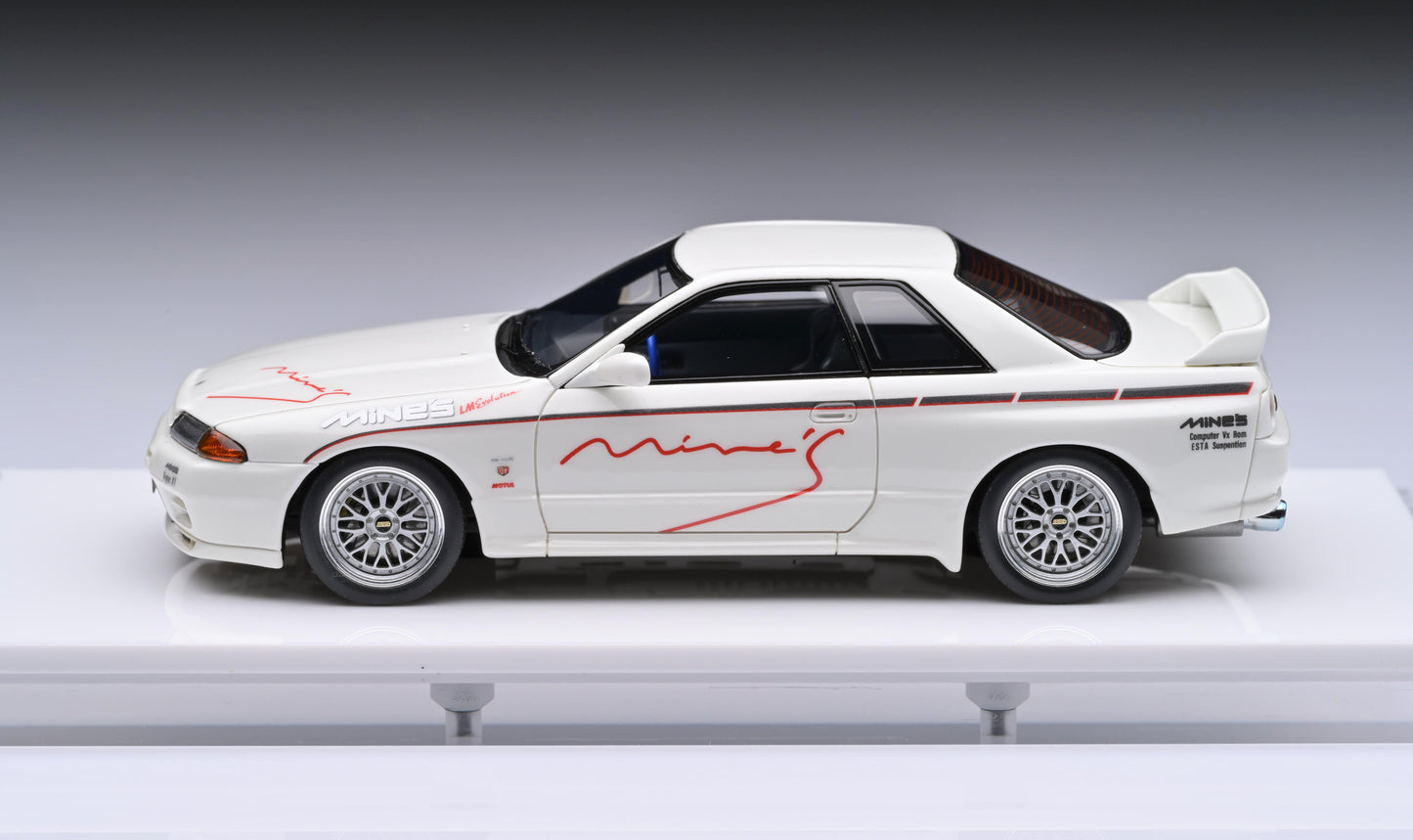 1:43 MakeUp Nissan MINE'S Skyline GT-R R32 N1