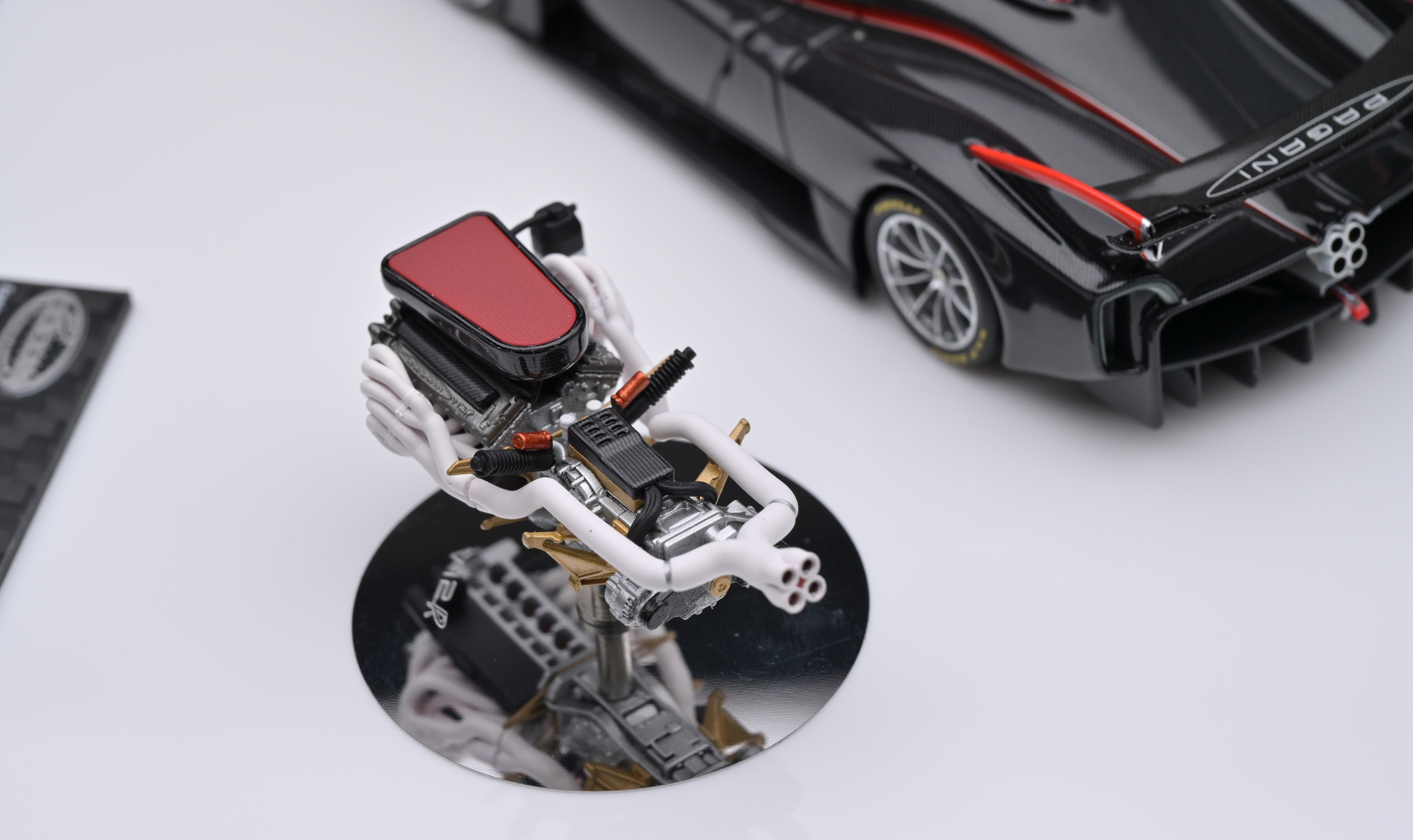 1:43 Figart Pagani Huayra R Engine Set Version – Venom Model