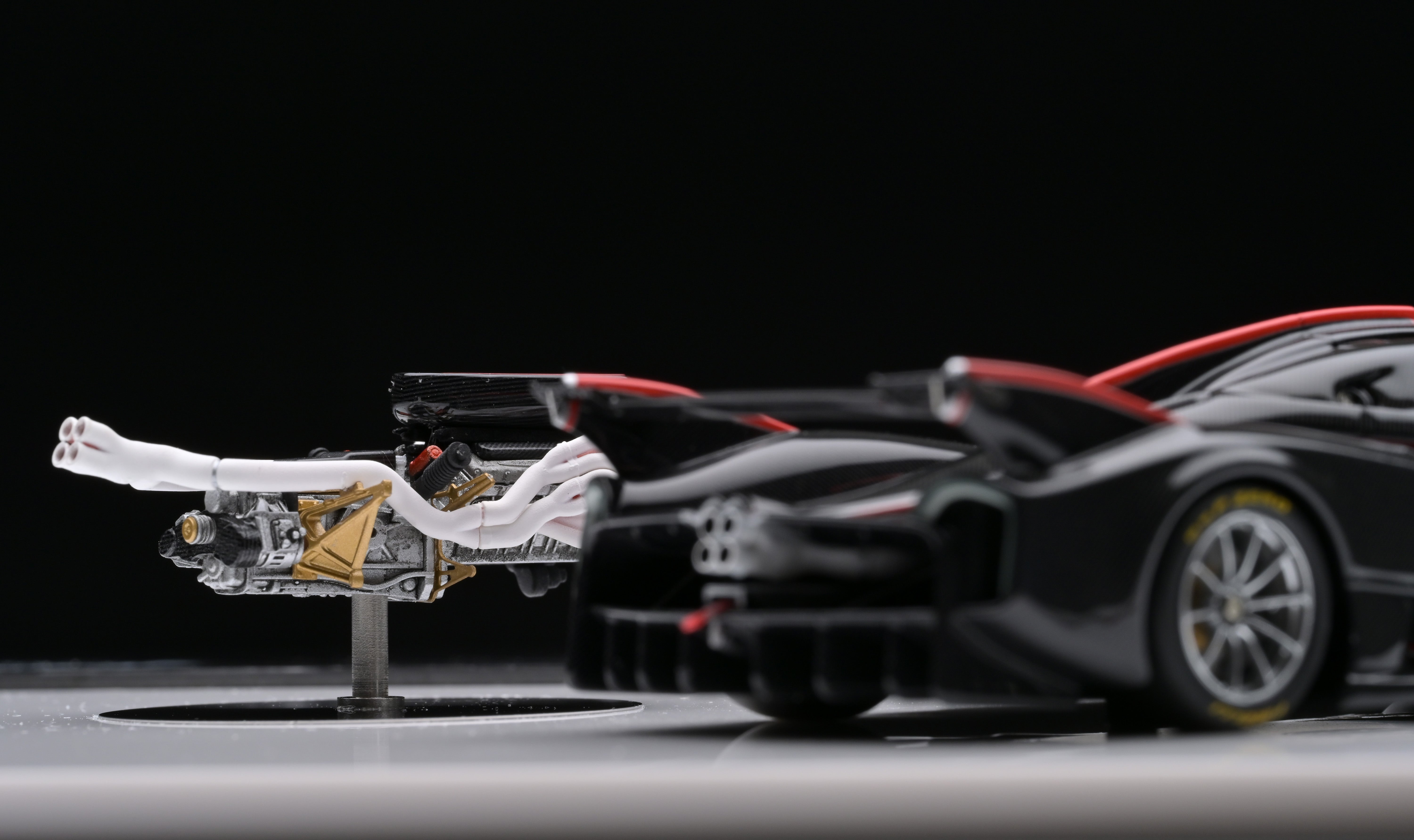 1:43 Figart Pagani Huayra R Engine Set Version – Venom Model