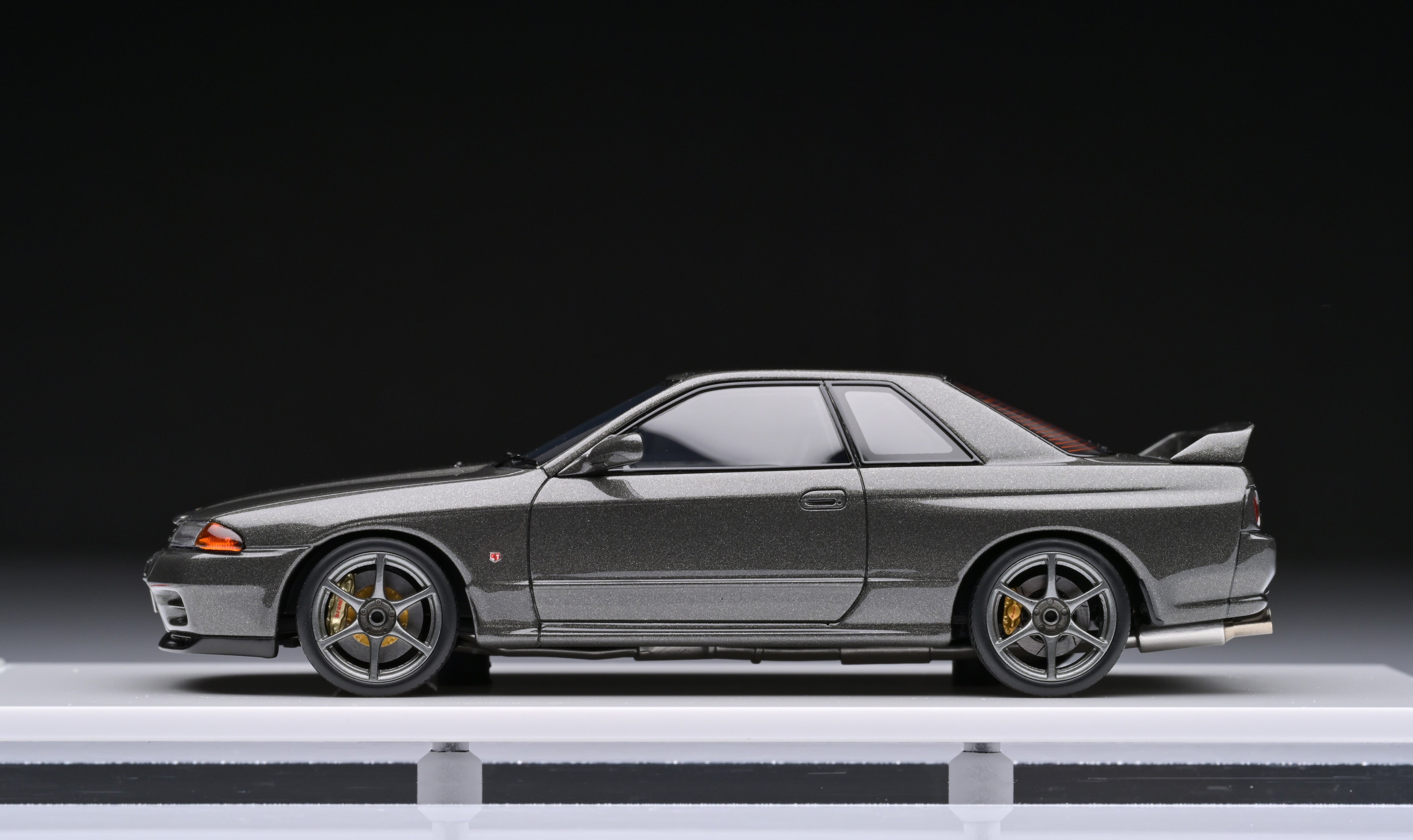 1:43 MakeUp Nissan Skyline GT-R R32 by Hiroshi Tamura Gun
