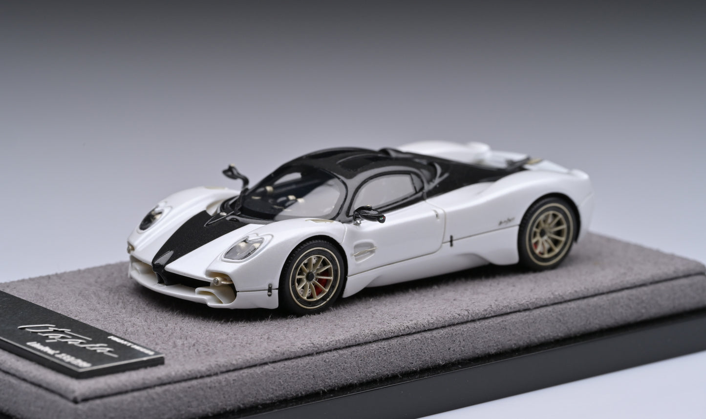 1:64 Figart Pagani Utopia Bianco Benny LG64001F