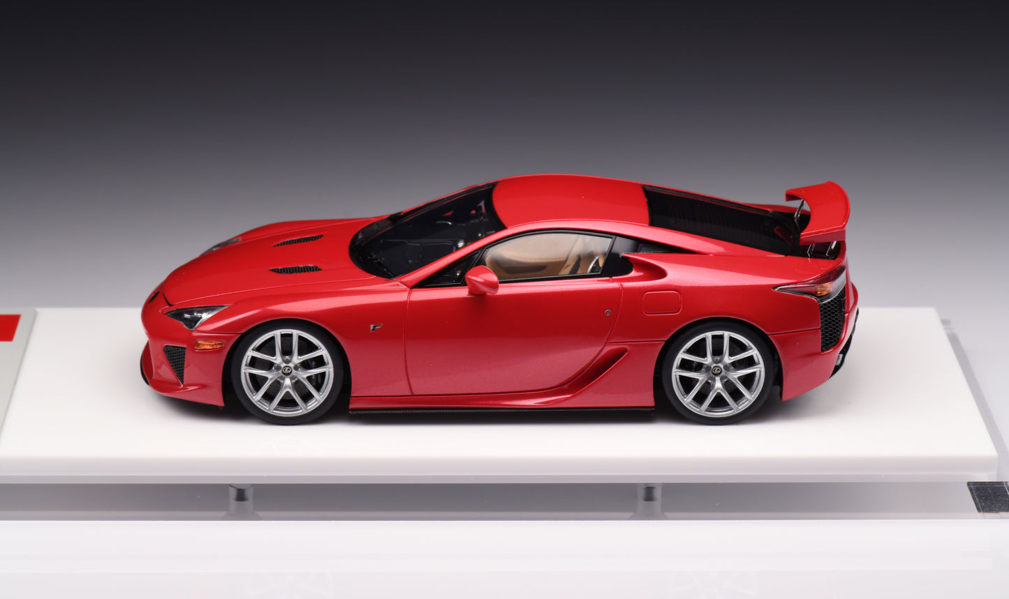 1:43 MakeUp Lexus LFA(Rear wing up) EM698C