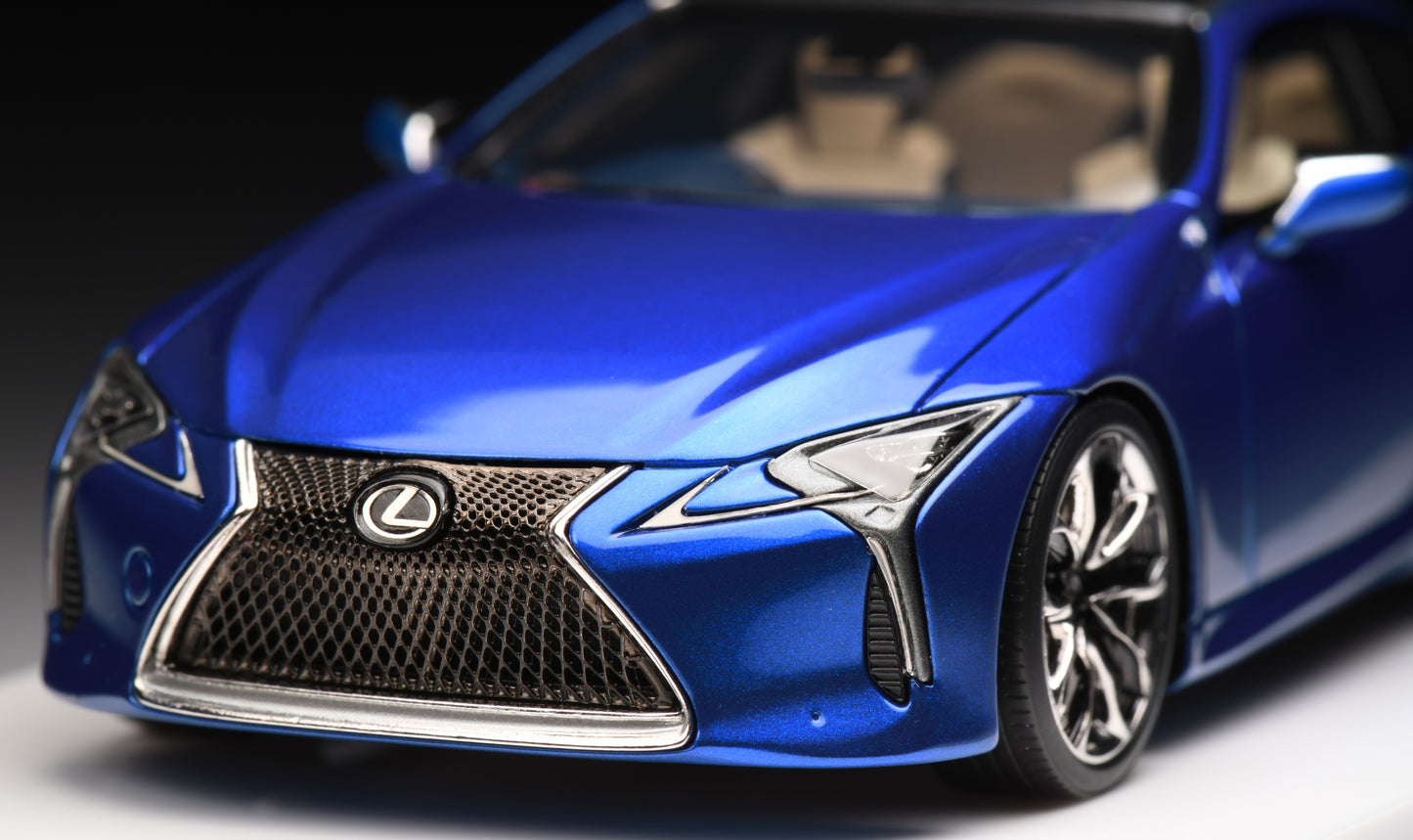 1:43 MakeUp Lexus LC500 "Structural Blue" EM560B