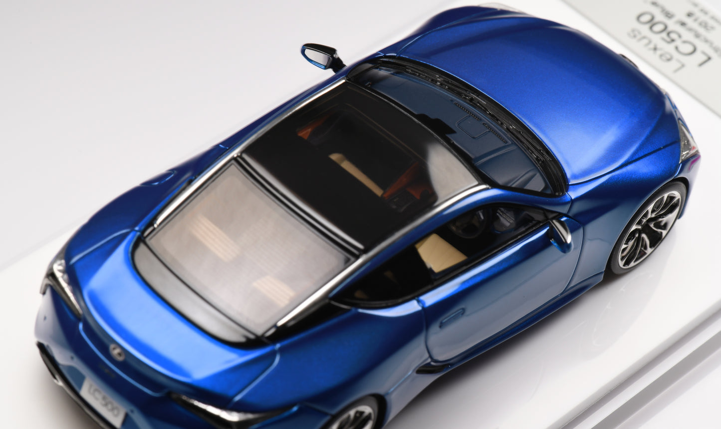 1:43 MakeUp Lexus LC500 "Structural Blue" EM560B