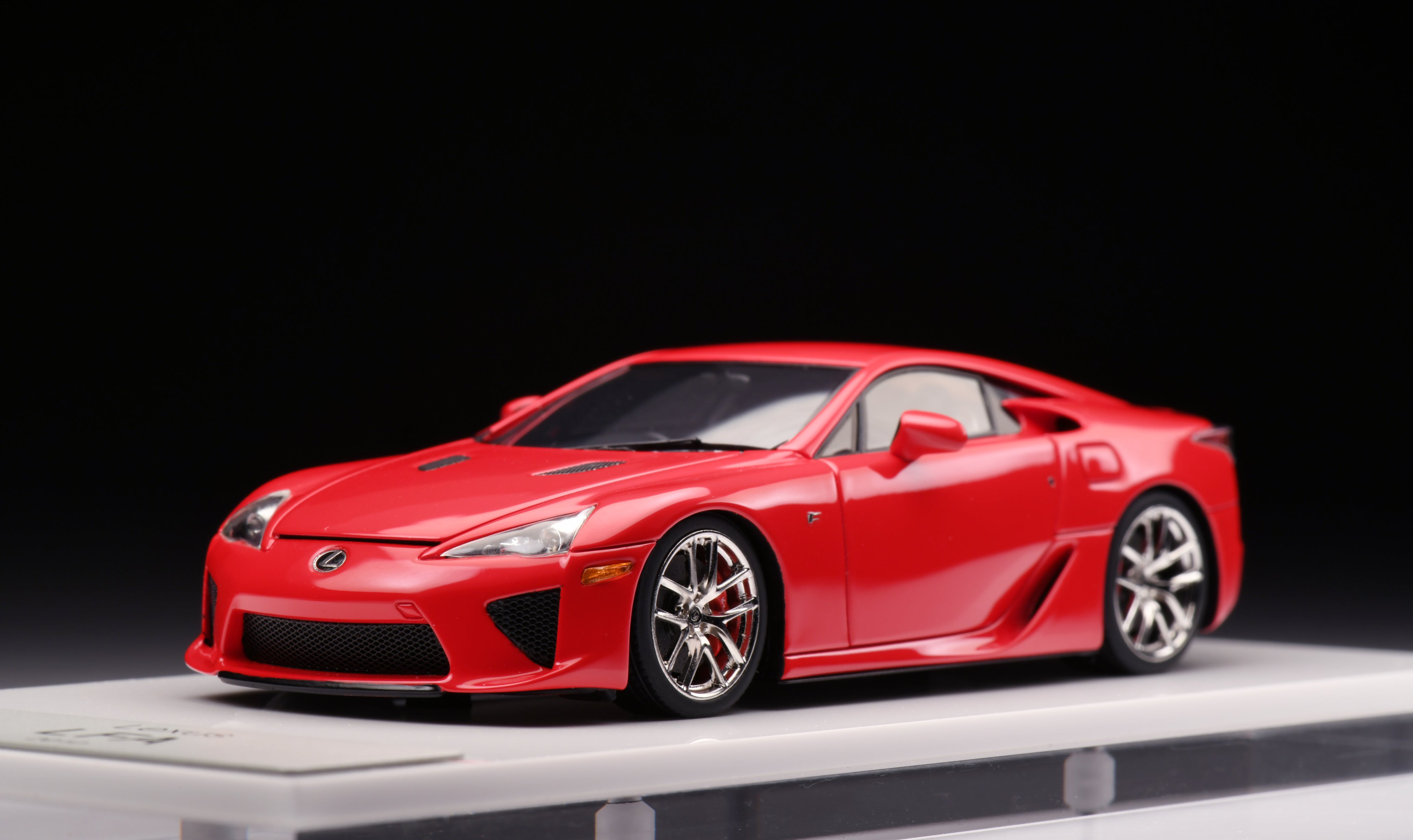 1:43 MakeUp Lexus LFA EM537B – Venom Model