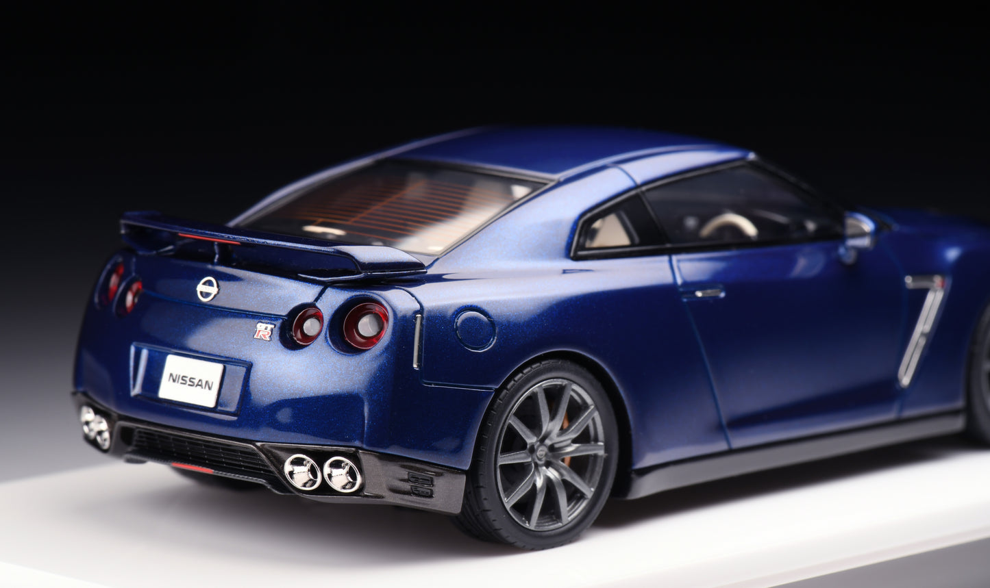 1:43 MakeUp Nissan GTR R35 (Premium Edition)2014 EM414D